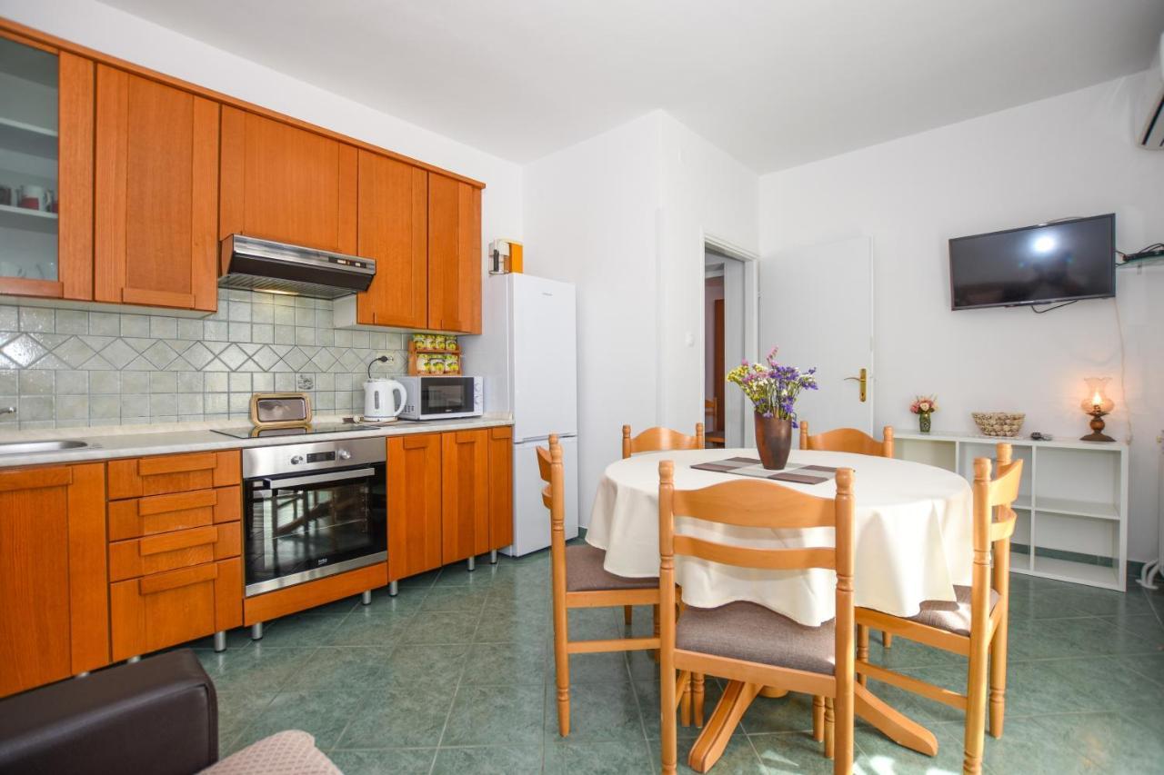 Apartmani Marija Ljubica พาก ภายนอก รูปภาพ