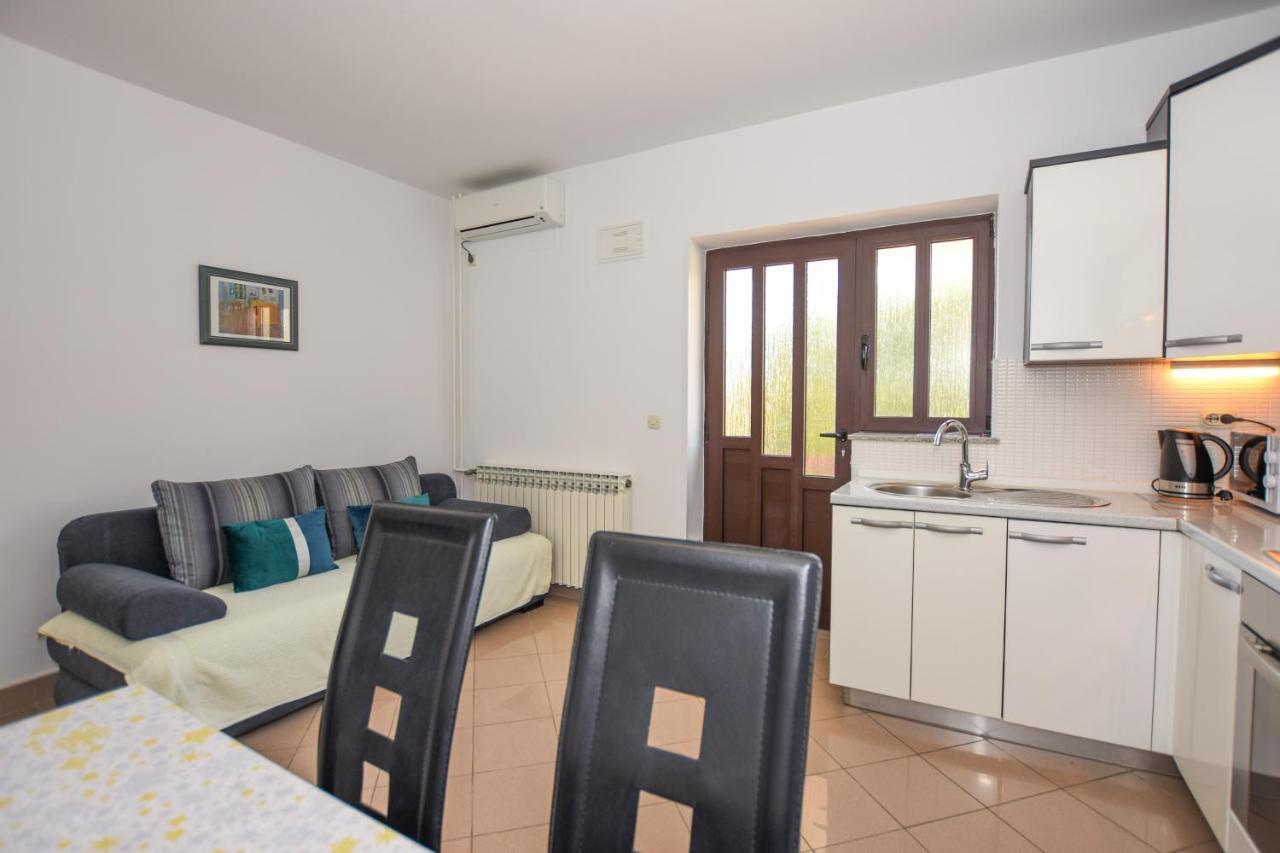 Apartmani Marija Ljubica พาก ภายนอก รูปภาพ