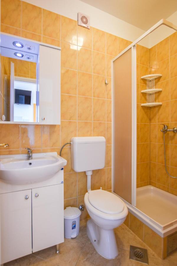 Apartmani Marija Ljubica พาก ภายนอก รูปภาพ