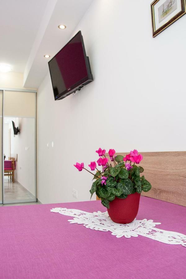 Apartmani Marija Ljubica พาก ภายนอก รูปภาพ